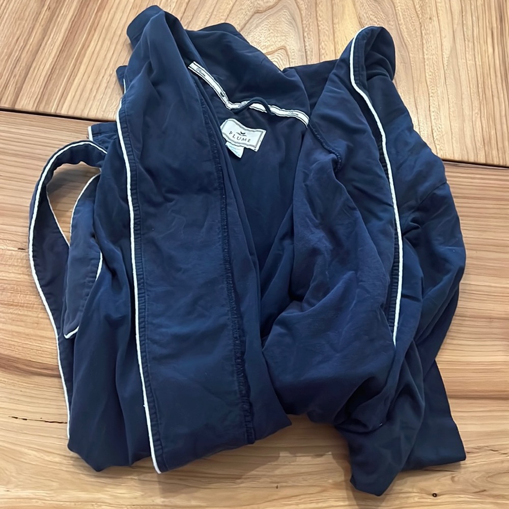 Petite Plume Women’s Robe Size S